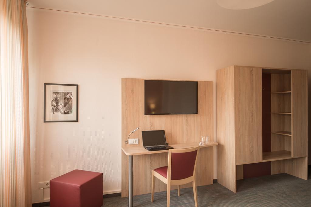 Hotel Leander Bitburg Exterior photo