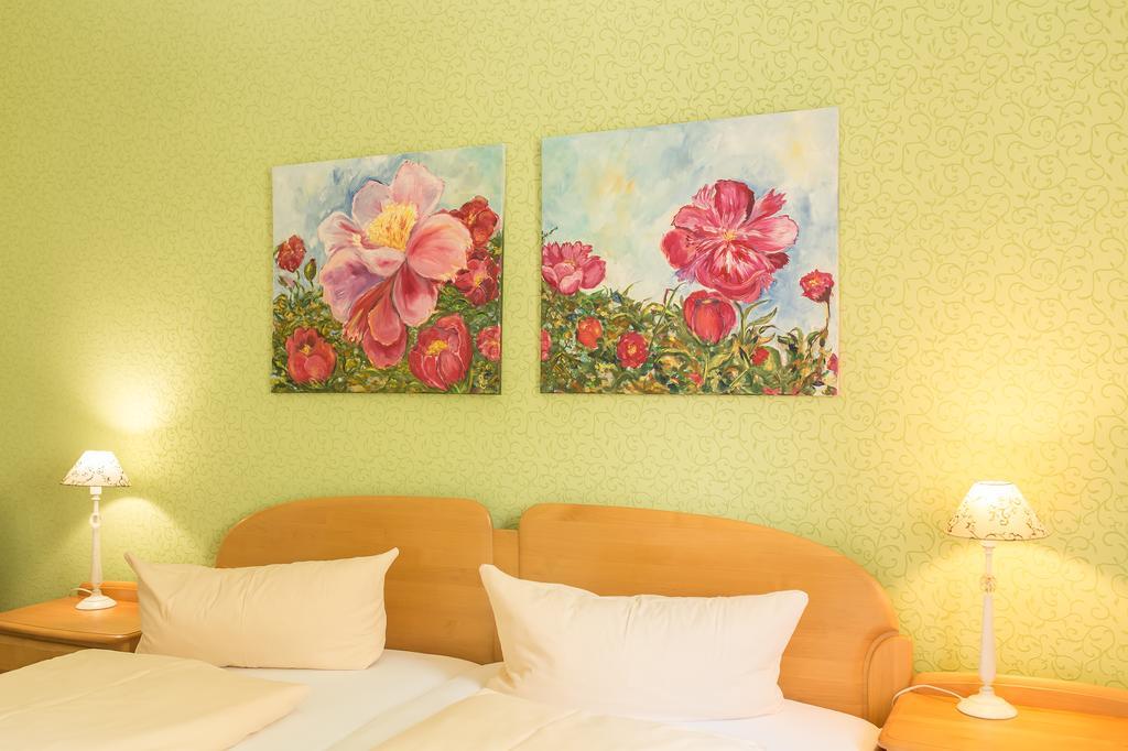 Hotel Leander Bitburg Exterior photo