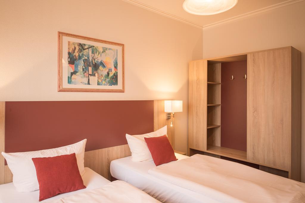 Hotel Leander Bitburg Exterior photo